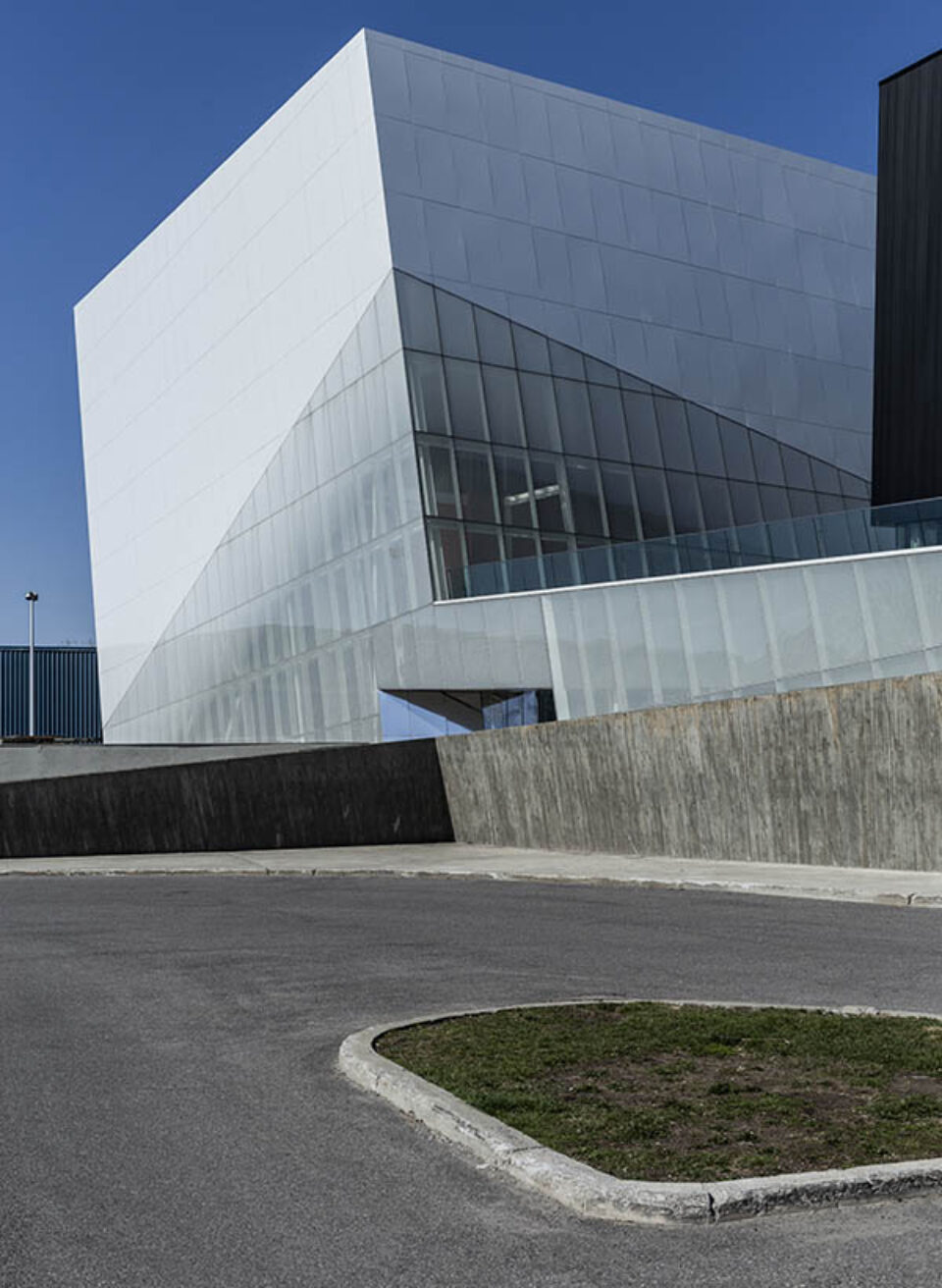 Complexe sportif Saint-Laurent, Montreal